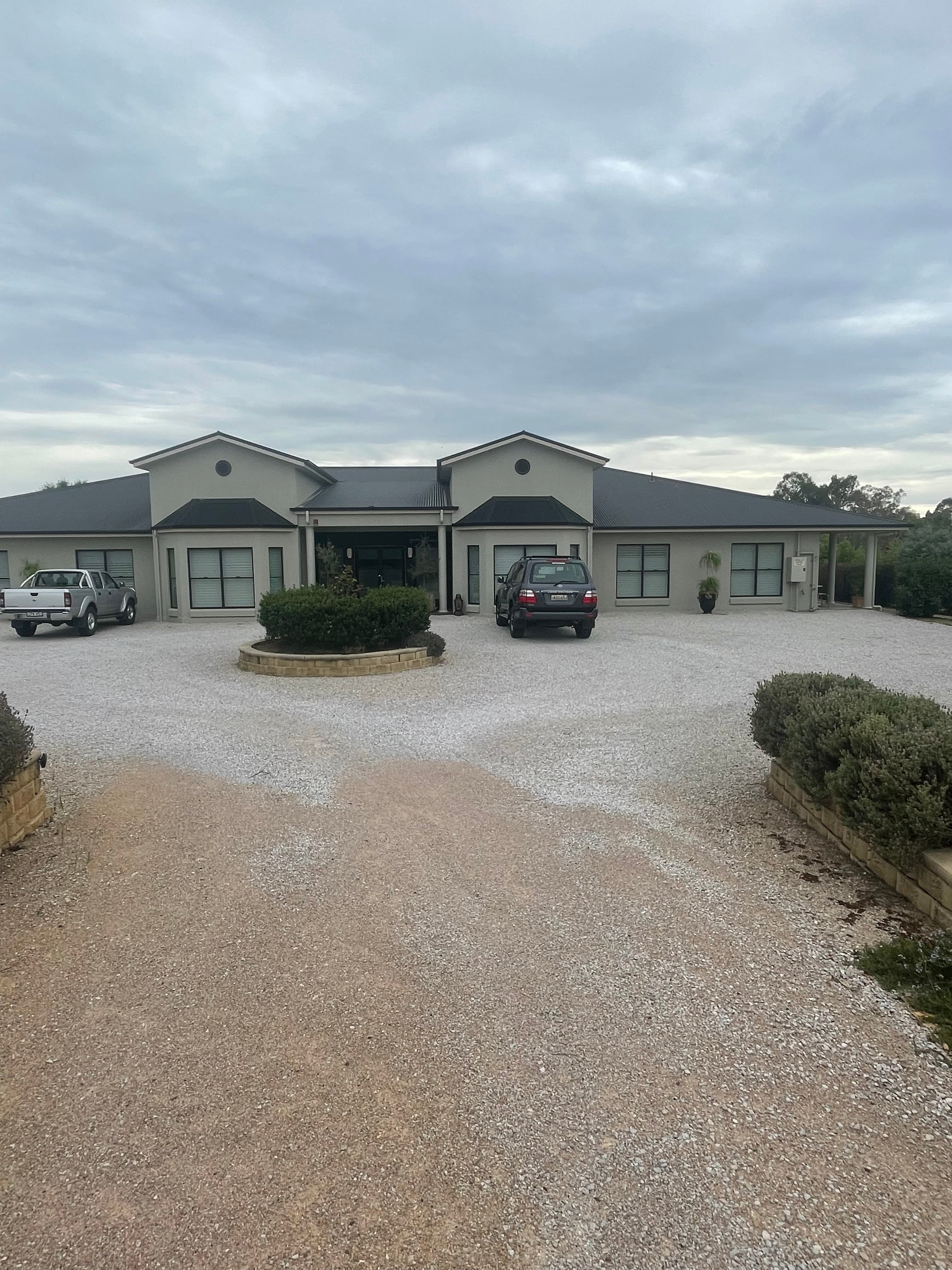 Mudgee Gardens Stayz - Image 1