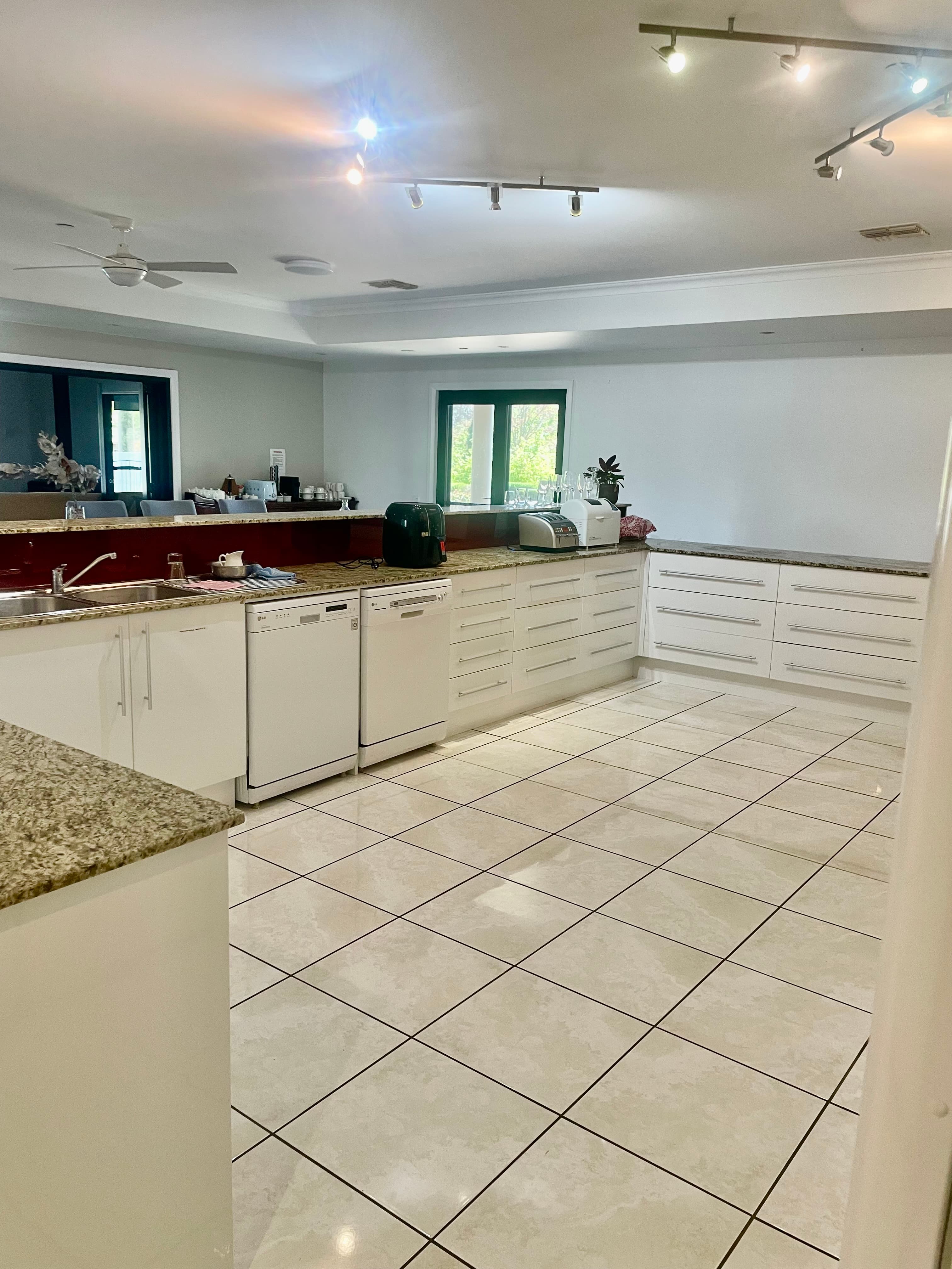 Mudgee Gardens Stayz - Image 7